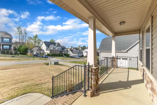 Clayton, NC 27527,208 Tarkenton CT