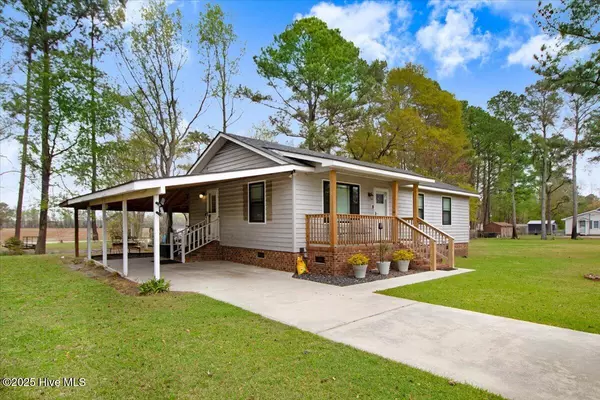 Beulaville, NC 28518,105 Macon DR