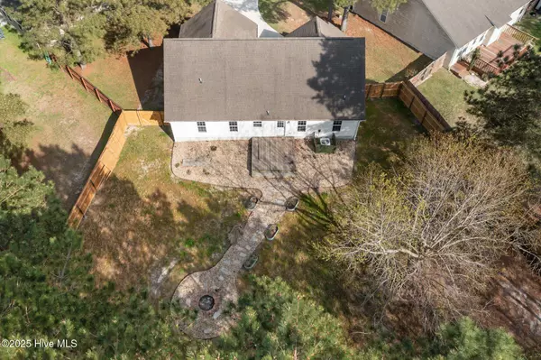 Hubert, NC 28539,110 Errol DR