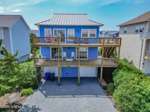 Surf City, NC 28445,614 S Topsail DR