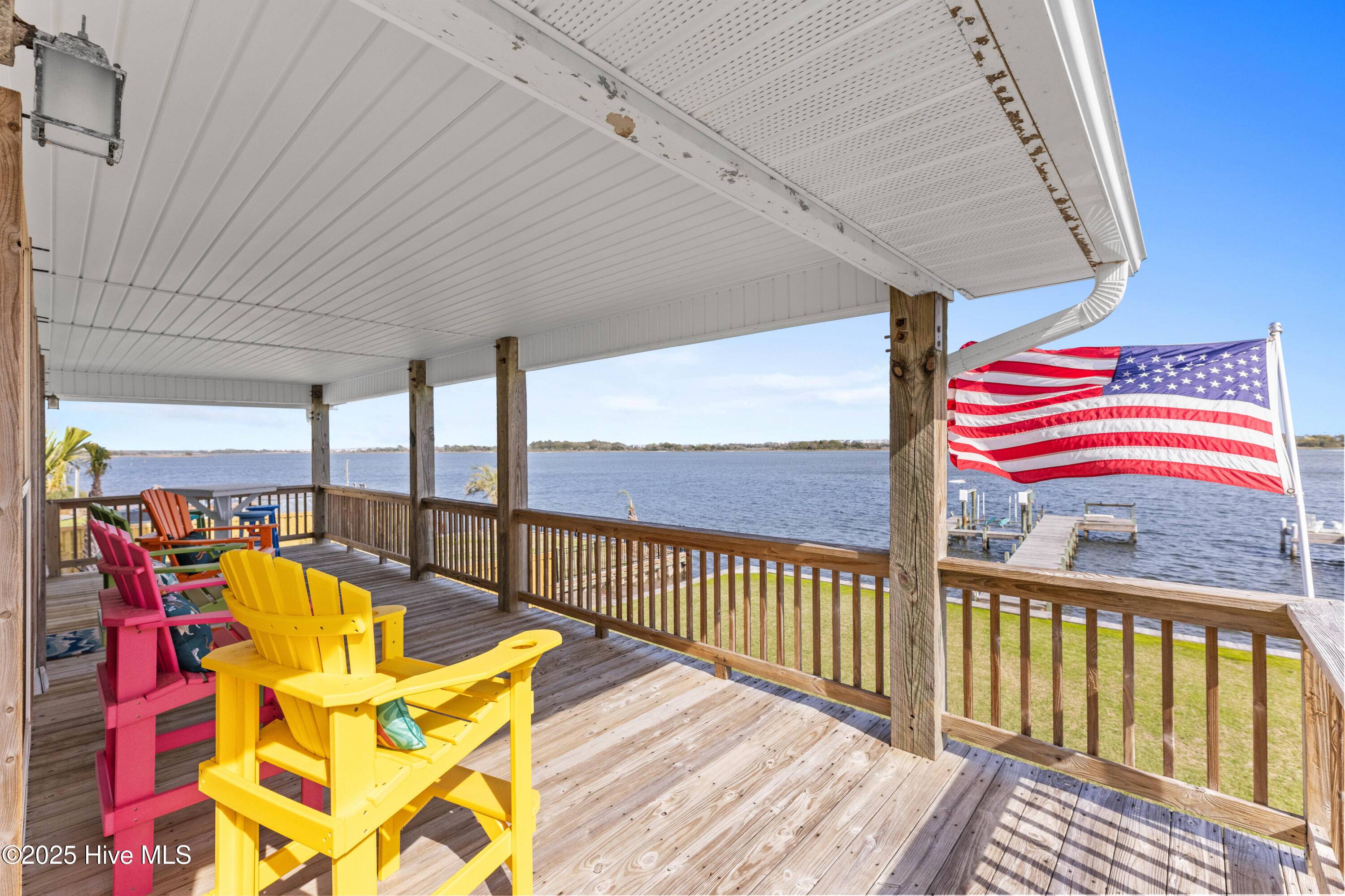 Surf City, NC 28445,550 Atkinson Point RD