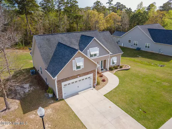 Swansboro, NC 28584,310 Oak Ridge CT