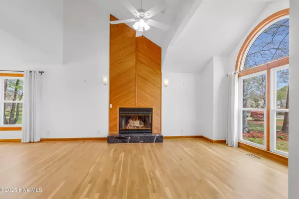 New Bern, NC 28562,2314 Crestview DR