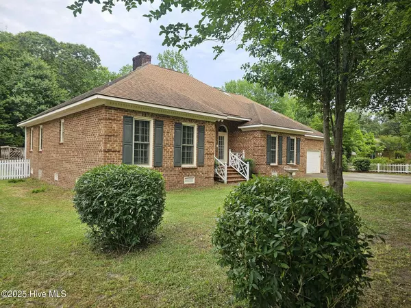 New Bern, NC 28562,117 Creekview RD