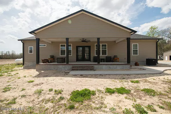 Maysville, NC 28555,1560 White Oak River RD