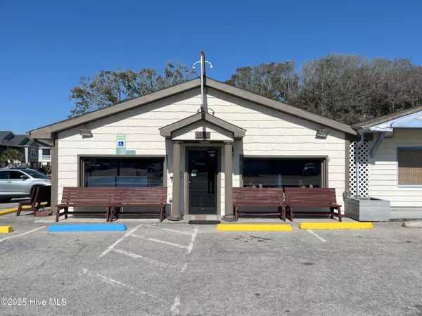 8300 E Oak Island DR, Oak Island, NC 28465