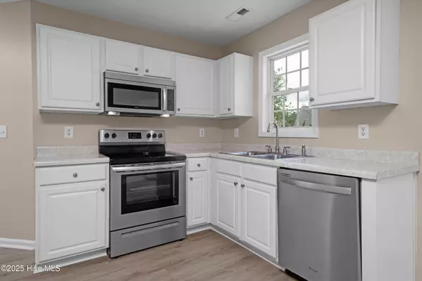 New Bern, NC 28562,311 Fairmount WAY