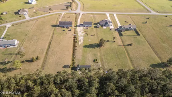 Newport, NC 28570,207 Mayflower DR