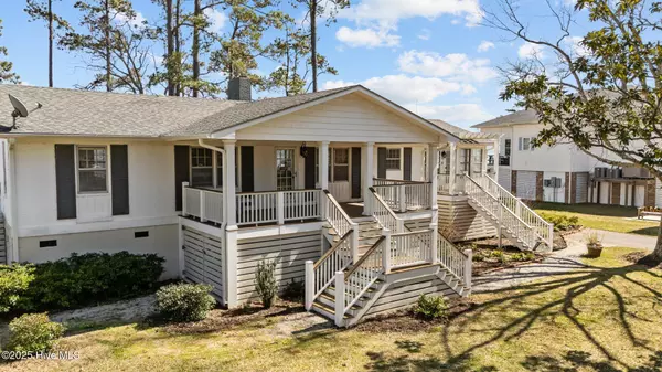 Oriental, NC 28571,1112 Neuse DR