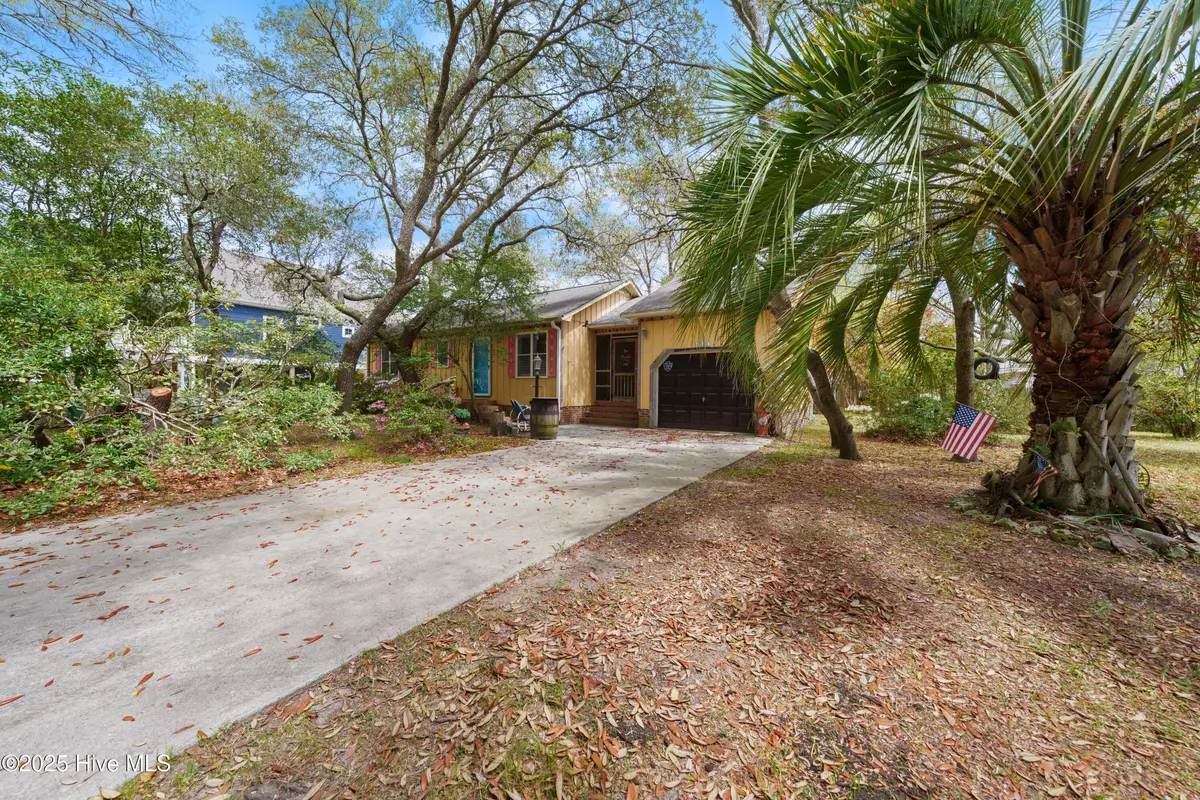 Oak Island, NC 28465,226 NE 41st ST