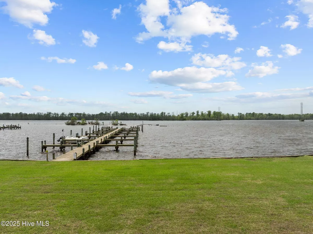 Washington, NC 27889,130 S Washington Harbour AVE