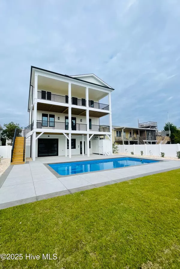 Holden Beach, NC 28462,301 Brunswick AVE W