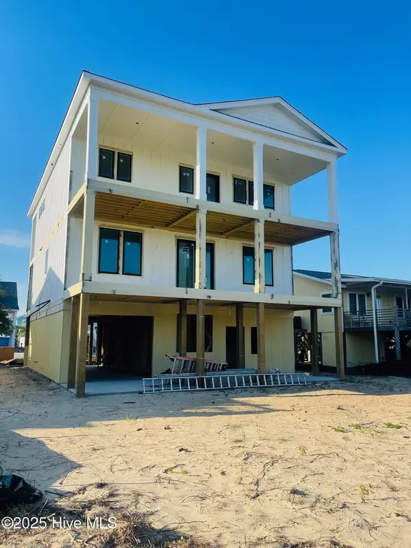 Holden Beach, NC 28462,301 Brunswick AVE W