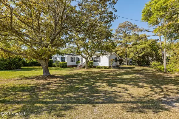 Harkers Island, NC 28531,169 Nelson ST
