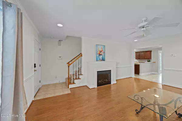 Winterville, NC 28590,305 S Pointe DR #A