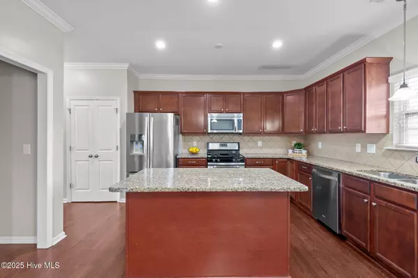 Greenville, NC 27834,621 Cheltenham DR