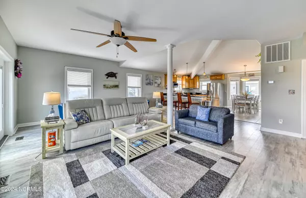 North Topsail Beach, NC 28460,211 -1 Gysgt D W Boatman DR