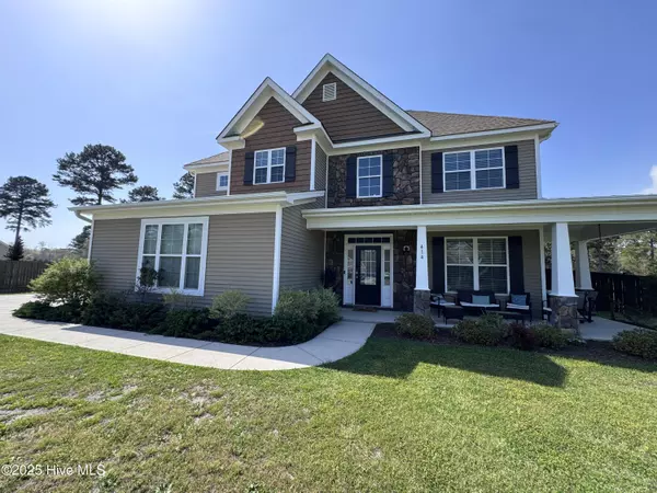 414 Wolfe LN, Hubert, NC 28539