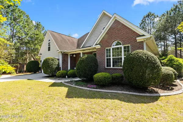 Whispering Pines, NC 28327,4 Horizon CT