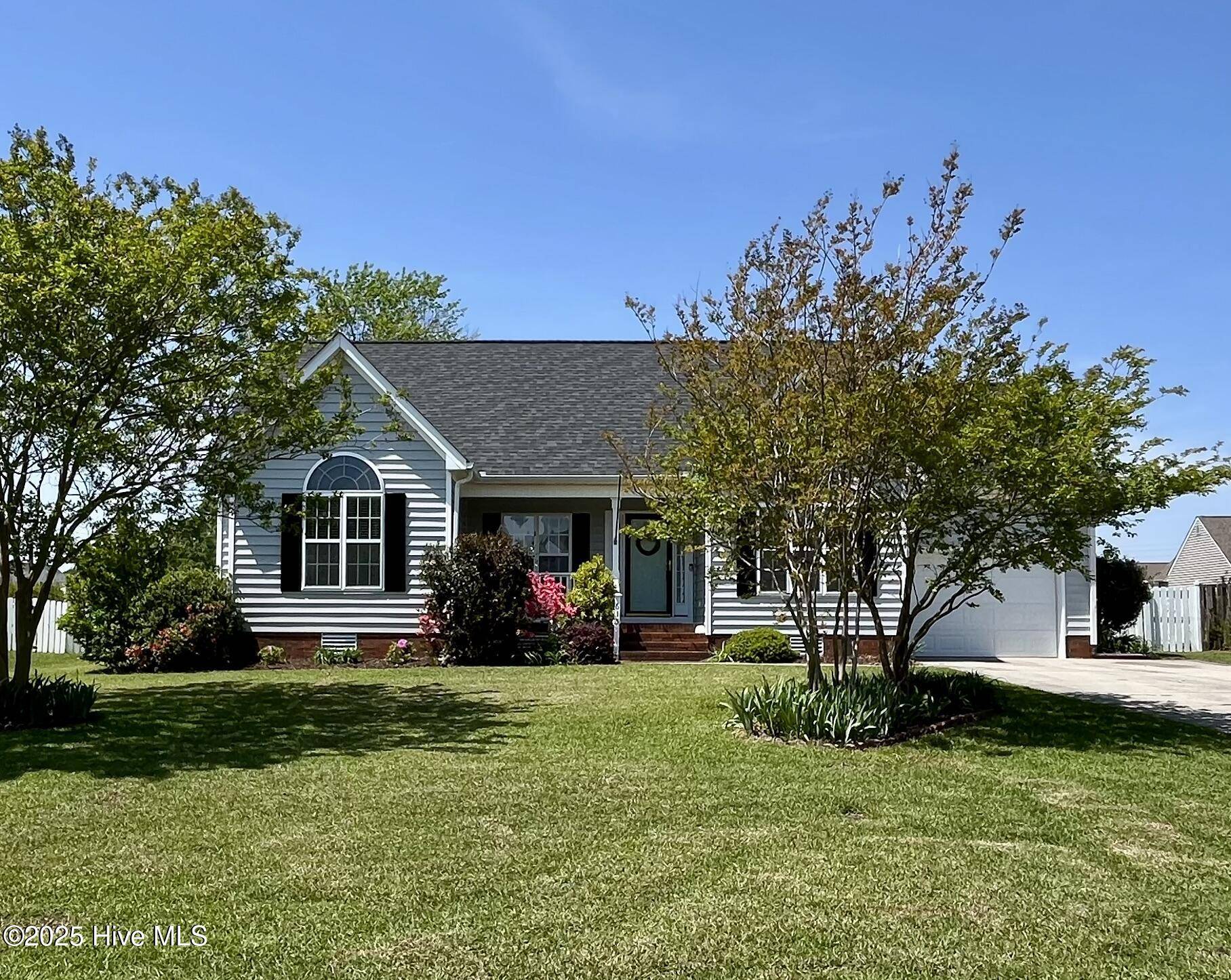 615 Carrington LN, Winterville, NC 28590