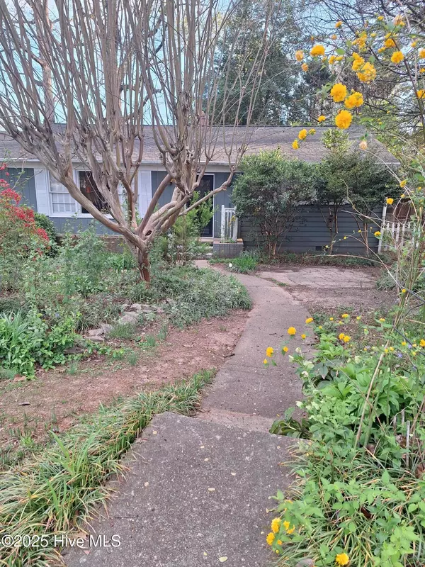 Greensboro, NC 27408,2005 Queens CT