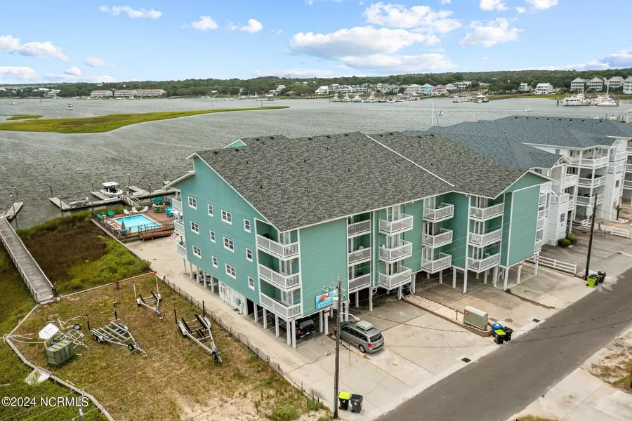 111 Florida AVE #Apt 10, Carolina Beach, NC 28428