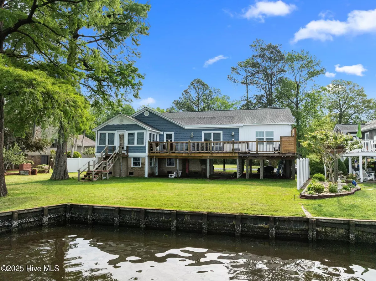 Washington, NC 27889,109 Edgewater Beach RD