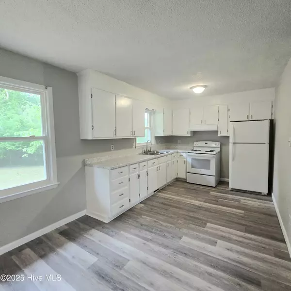 Warsaw, NC 28398,422 Community RD