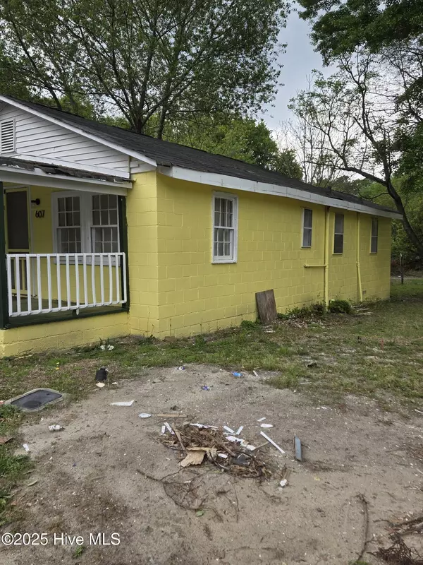Laurinburg, NC 28352,607 Washington ST