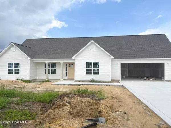 711 Puppy Drum LN, Maysville, NC 28555