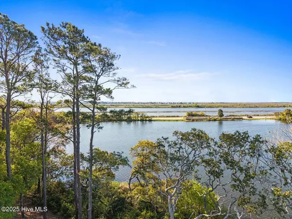 Sunset Beach, NC 28468,409 Lake Shore DR
