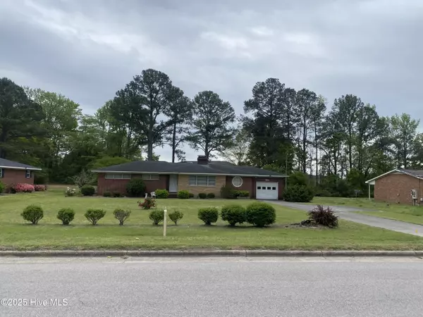 1404 N Berkeley BLVD, Goldsboro, NC 27534