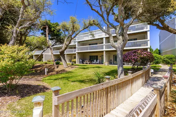 Pine Knoll Shores, NC 28512,289 Salter Path RD #27 Ocean Terrace