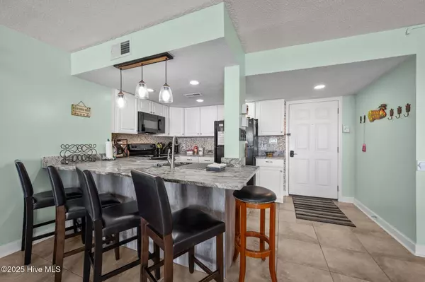 North Topsail Beach, NC 28460,2000 New River Inlet RD #2606