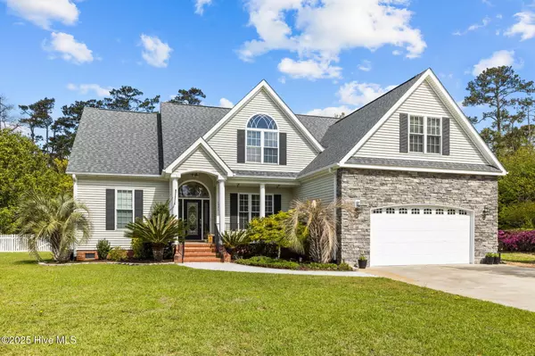 1921 Kingfisher DR, Morehead City, NC 28557