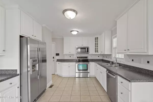 Hope Mills, NC 28348,818 Running Horse LN