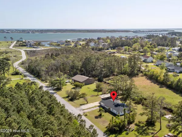 134 Straits Point RD, Beaufort, NC 28516