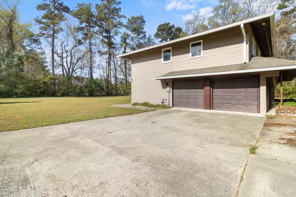 Elizabeth City, NC 27909,107 Harvey ST
