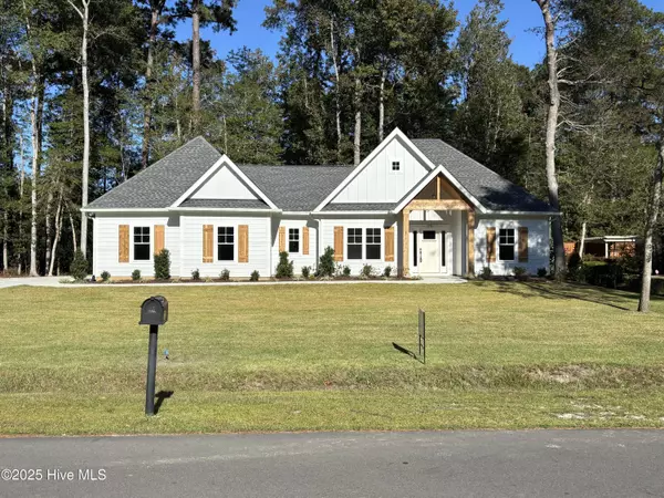 25 Pinewood DR, Carolina Shores, NC 28467