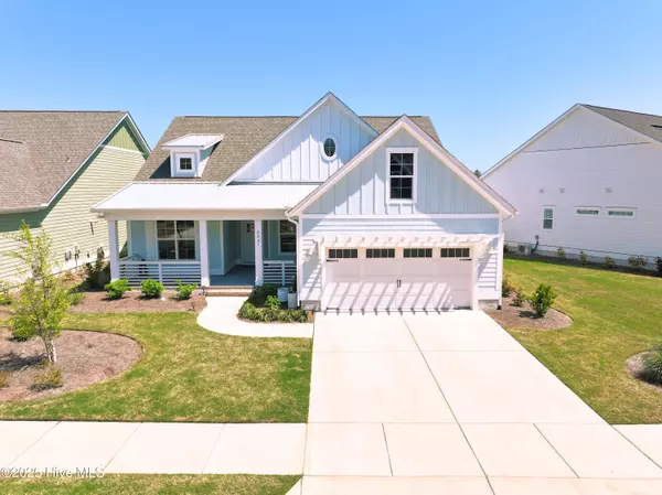 3347 Island Lakes DR, Oak Island, NC 28461