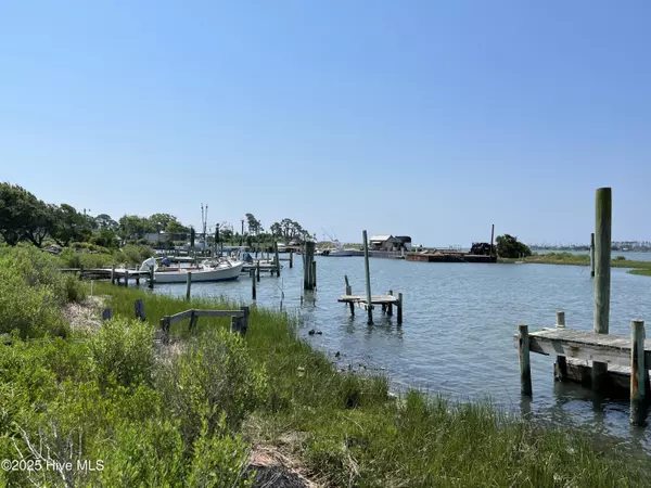 Marshallberg, NC 28553,938 Marshallberg RD