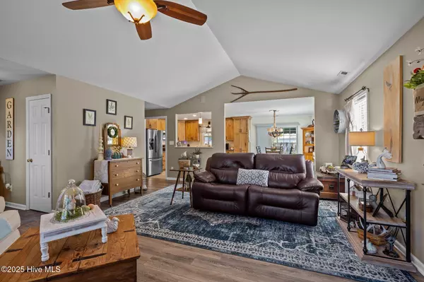 Newport, NC 28570,106 Casey LN