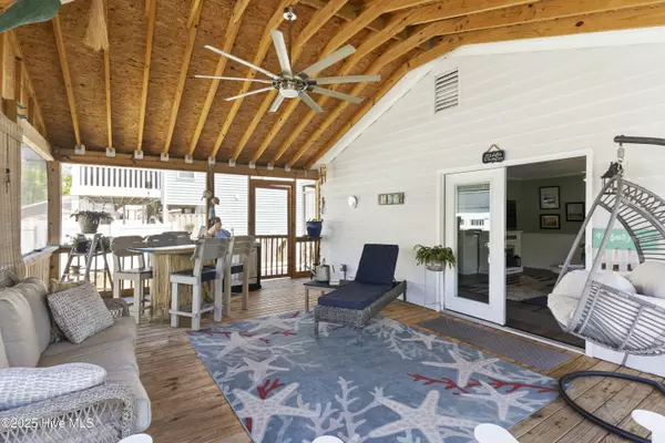 Oak Island, NC 28465,802 E Oak Island DR