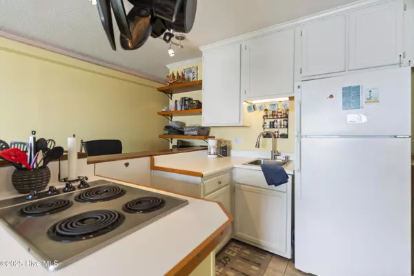 North Topsail Beach, NC 28460,2264 New River Inlet RD #304