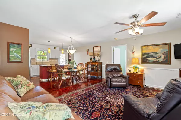 Ocean Isle Beach, NC 28469,1931 Wonderland ST SW