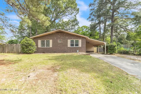 1113 Vesper LN, Fayetteville, NC 28311