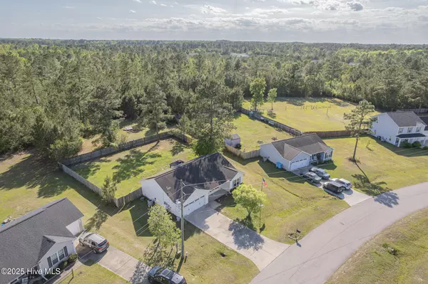Richlands, NC 28574,516 Cherry Blossom LN