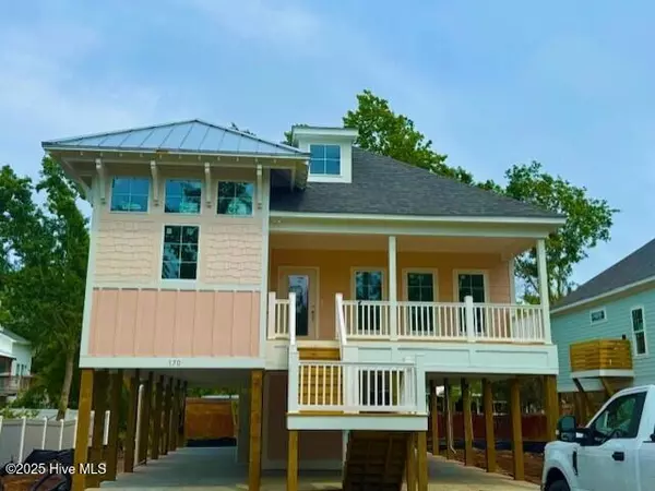Oak Island, NC 28465,170 NE 31st ST