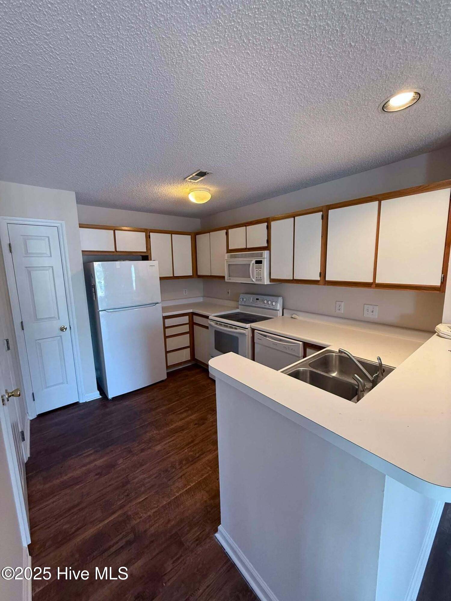 Greenville, NC 27858,118 Breezewood DR #D