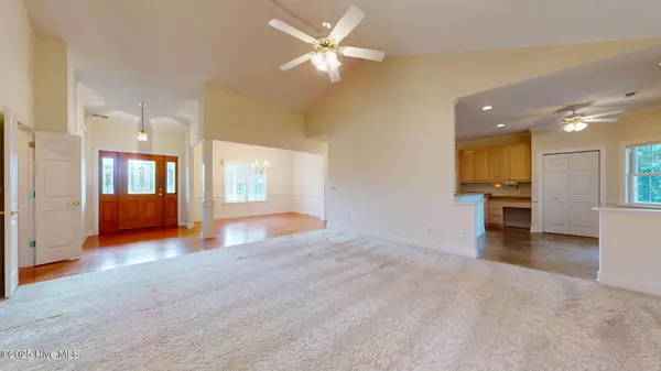 New Bern, NC 28560,1002 Yacht CT